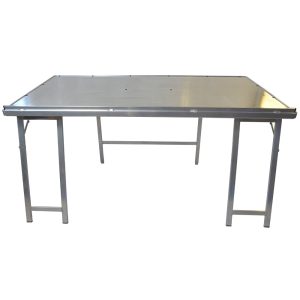 Lutande aluminiumbord